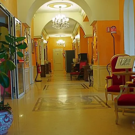 Hotell Britannia Excelsior 3*