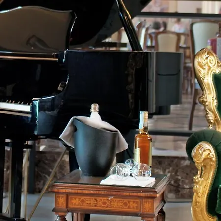 The Edition Hotel 5*